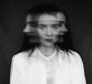 FOMO, FOBO e JOMO: Conceitos psicológicos e seu impacto nas estratégias de investimento